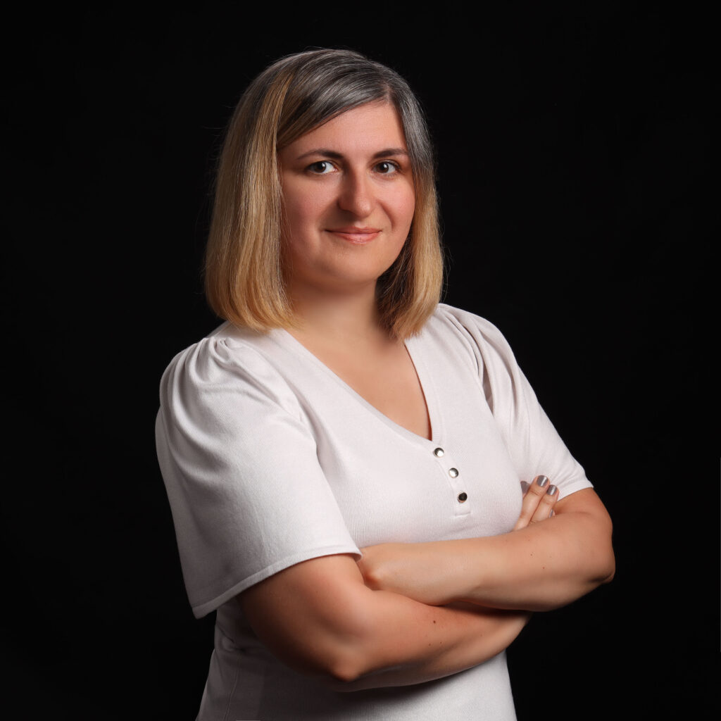 Iza Zawalska – tłumacz języka rosyjskiego i ekspert ds. bezpieczeństwa.